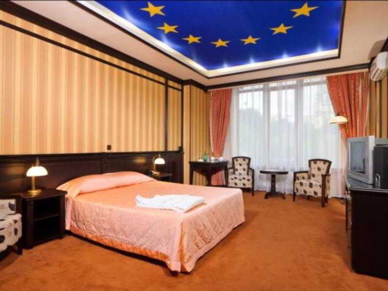 Attache Hotel Kyiv Exterior photo